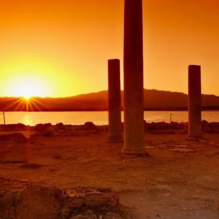 Queen's House * פולה