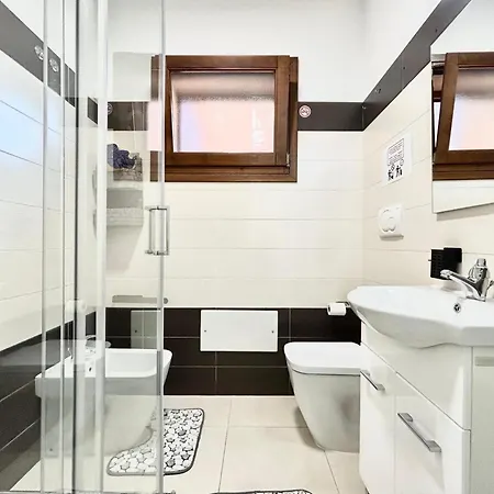 Queen's House * بولا