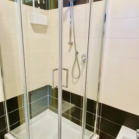 아파트 Queen's House *