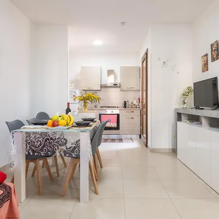 Queen's House Apartman Pula